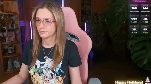 Nicole online show from 12/20/25, 05:09