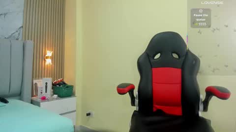 magievans1 online show from 09/17/25, 02:24