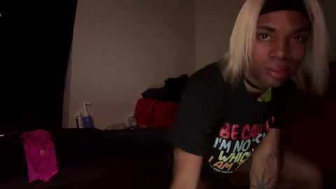 Snapshot of magiicboo chatting on 11/15/25, 07:38 magiicboo online show from 11/15/25, 07:38