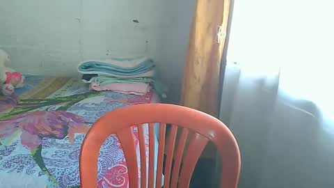 Maggie Taylor online show from 10/17/25, 08:22