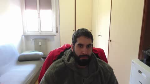 Snapshot of magistermat_ chatting on 02/17/25, 10:18 Magister online show from 02/17/25, 10:18