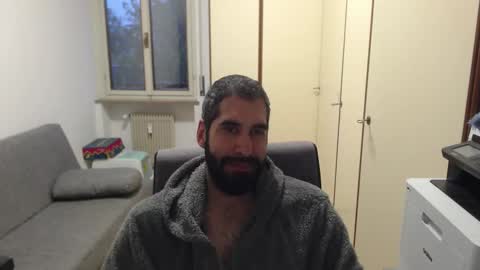 Snapshot of magistermat_ chatting on 10/23/25, 05:40 Magister online show from 10/23/25, 05:40