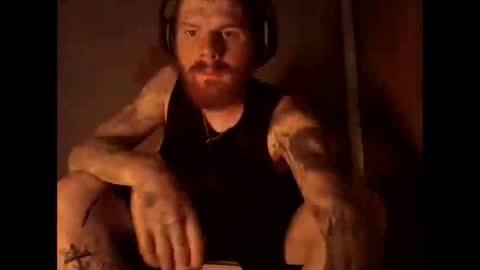 Snapshot of magnetic77slav chatting on 09/21/25, 09:33 magnetic77slav online show from 09/21/25, 09:33