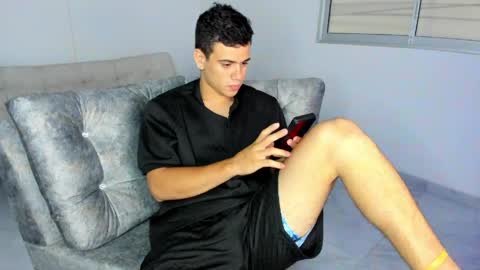 Snapshot of magnificent_star18 chatting on 05/18/26, 12:18 RONALD online show from 05/18/26, 12:18