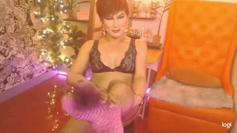 MagnificentlyDEVILQueen online show from 06/13/26, 08:01