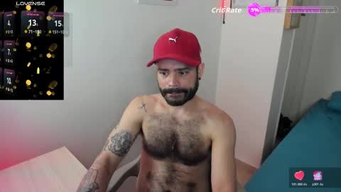 Snapshot of magnus_king chatting on 11/19/25, 01:49 online show from 11/19/25, 01:49