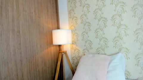 Snapshot of mahia_montenegr chatting on 05/04/26, 08:05 Mahia online show from 05/04/26, 08:05