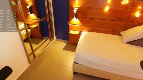 Snapshot of mahia_queen chatting on 11/13/25, 11:20 Dani online show from 11/13/25, 11:20