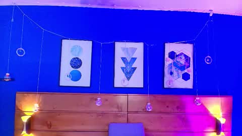 Snapshot of mahia_queen chatting on 11/22/25, 10:36 Dani online show from 11/22/25, 10:36