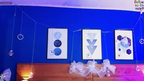 Snapshot of mahia_queen chatting on 12/15/25, 11:03 Dani online show from 12/15/25, 11:03