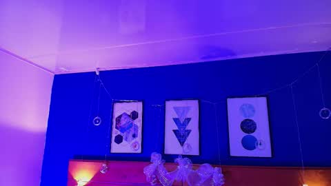 Dani online show from 12/16/25, 11:04