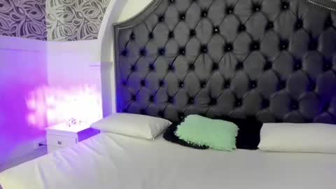 mahia_soto online show from 07/04/26, 03:35