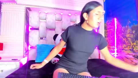 Snapshot of mahiara_hot chatting on 05/18/26, 01:06 mahiara hot online show from 05/18/26, 01:06