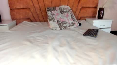 Snapshot of mahiasmith13 chatting on 01/28/25, 04:41 MAHIA online show from 01/28/25, 04:41