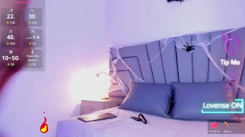 maia_520 online show from 10/23/25, 06:39