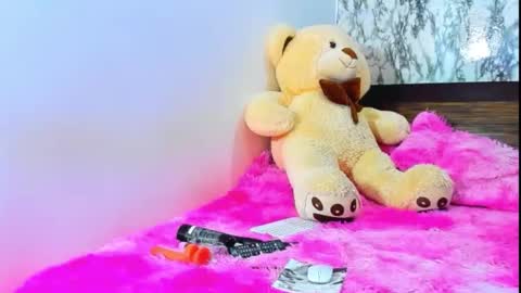 Maia Bronce online show from 02/17/26, 12:18