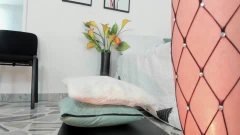 Snapshot of maia_w10 chatting on 01/23/25, 03:22 Maia online show from 01/23/25, 03:22