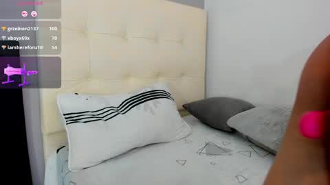 Snapshot of maia_w10 chatting on 02/23/25, 04:57 Maia online show from 02/23/25, 04:57