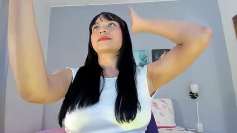 Snapshot of maia_w10 chatting on 09/09/25, 12:05 Maia online show from 09/09/25, 12:05