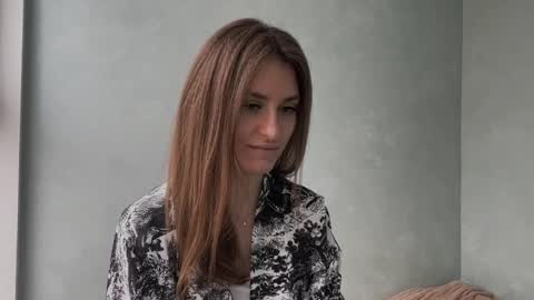 M I A online show from 04/02/26, 08:12