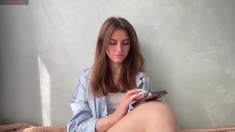 M I A online show from 05/12/26, 08:55