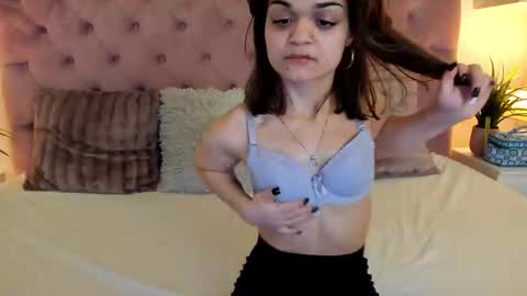  Maia  online show from 02/18/25, 09:53