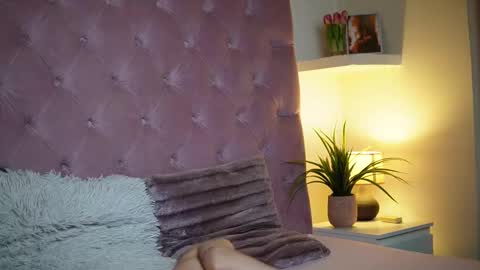  Maia  online show from 01/15/26, 08:56