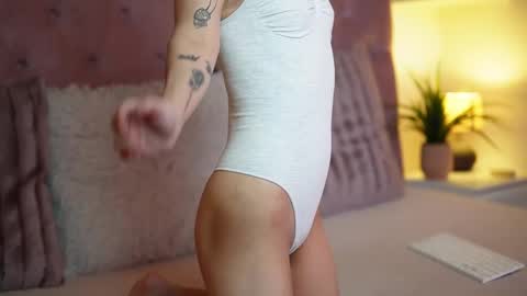  Maia  online show from 03/20/26, 08:14