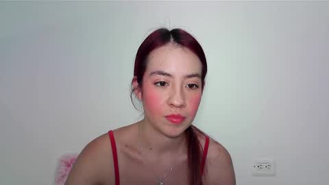 Snapshot of maiarosse_ chatting on 01/12/25, 02:24 MaiaRosse online show from 01/12/25, 02:24