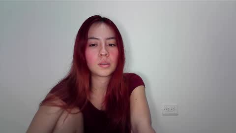 Snapshot of maiarosse_ chatting on 03/10/25, 05:22 MaiaRosse online show from 03/10/25, 05:22