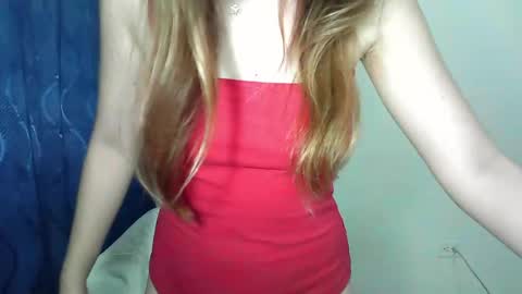 Snapshot of maiarosse_ chatting on 05/29/26, 03:15 MaiaRosse online show from 05/29/26, 03:15