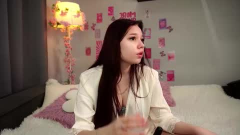 Snapshot of maibradish chatting on 02/14/26, 02:14 Lisa online show from 02/14/26, 02:14