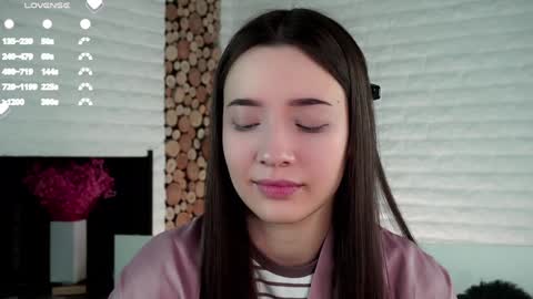 Snapshot of maidabuoy chatting on 01/18/25, 01:19 Lucy online show from 01/18/25, 01:19