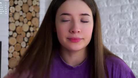 Lucy online show from 03/09/26, 01:53