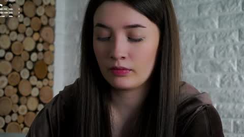 Lucy online show from 04/06/26, 02:20