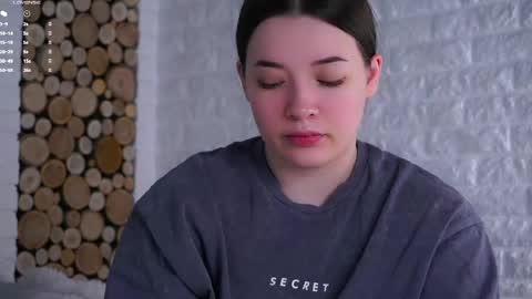 Snapshot of maidabuoy chatting on 06/06/26, 03:22 Lucy online show from 06/06/26, 03:22