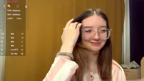 Elina online show from 10/24/25, 08:33