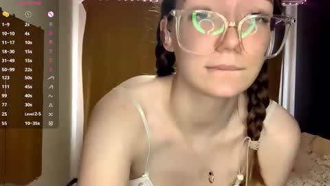 Elina online show from 10/29/25, 08:16