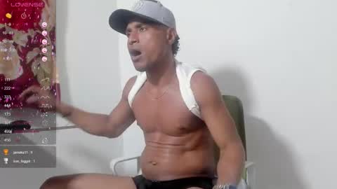 Snapshot of maik_alen chatting on 06/25/26, 02:55 . Maik Alen . online show from 06/25/26, 02:55