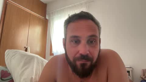 Snapshot of maikel61 chatting on 11/30/25, 04:22 Maikel61 online show from 11/30/25, 04:22