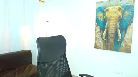 I am Maik online show from 11/25/25, 10:10