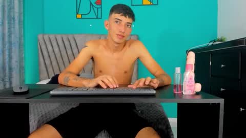 Maikol online show from 04/10/26, 01:05