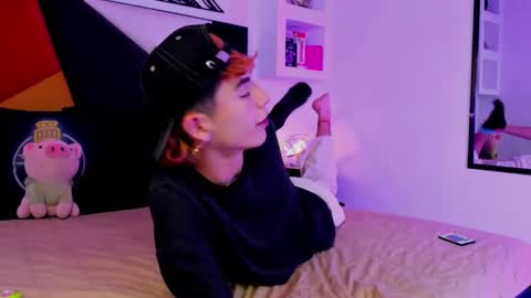 Snapshot of maiky_cooper chatting on 12/15/25, 08:13 Maiky Cooper online show from 12/15/25, 08:13