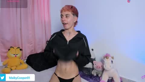 maiky_cooper01 online show from 03/06/26, 10:39