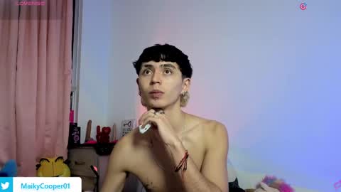 maiky_cooper01 online show from 04/01/26, 09:54