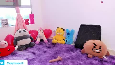 maiky_cooper01 online show from 04/16/26, 03:13