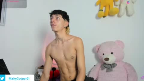 maiky_cooper01 online show from 05/19/26, 03:35