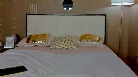 Snapshot of mailymilf chatting on 02/21/25, 03:32 Sofi online show from 02/21/25, 03:32