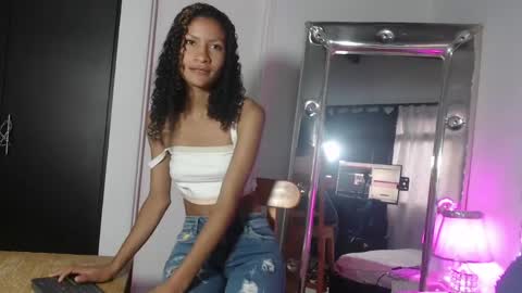 mailyn_gold online show from 04/15/26, 11:28