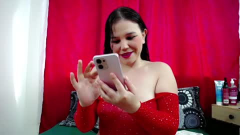 Snapshot of mailyroux chatting on 05/24/26, 02:00 maily roux online show from 05/24/26, 02:00
